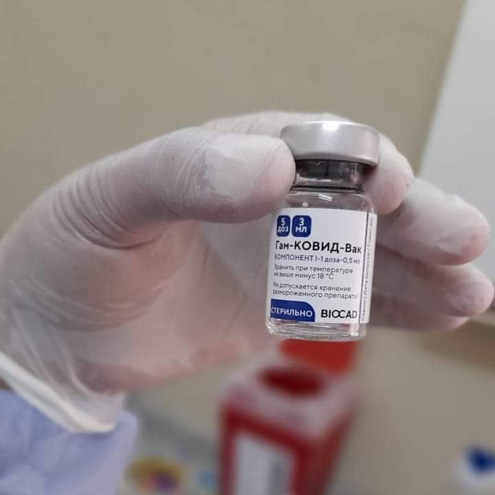 Pablo Amodei (Director del Hospital): "Hoy llegaron aproximadamente 200 dosis m&aacute;s de vacunas"