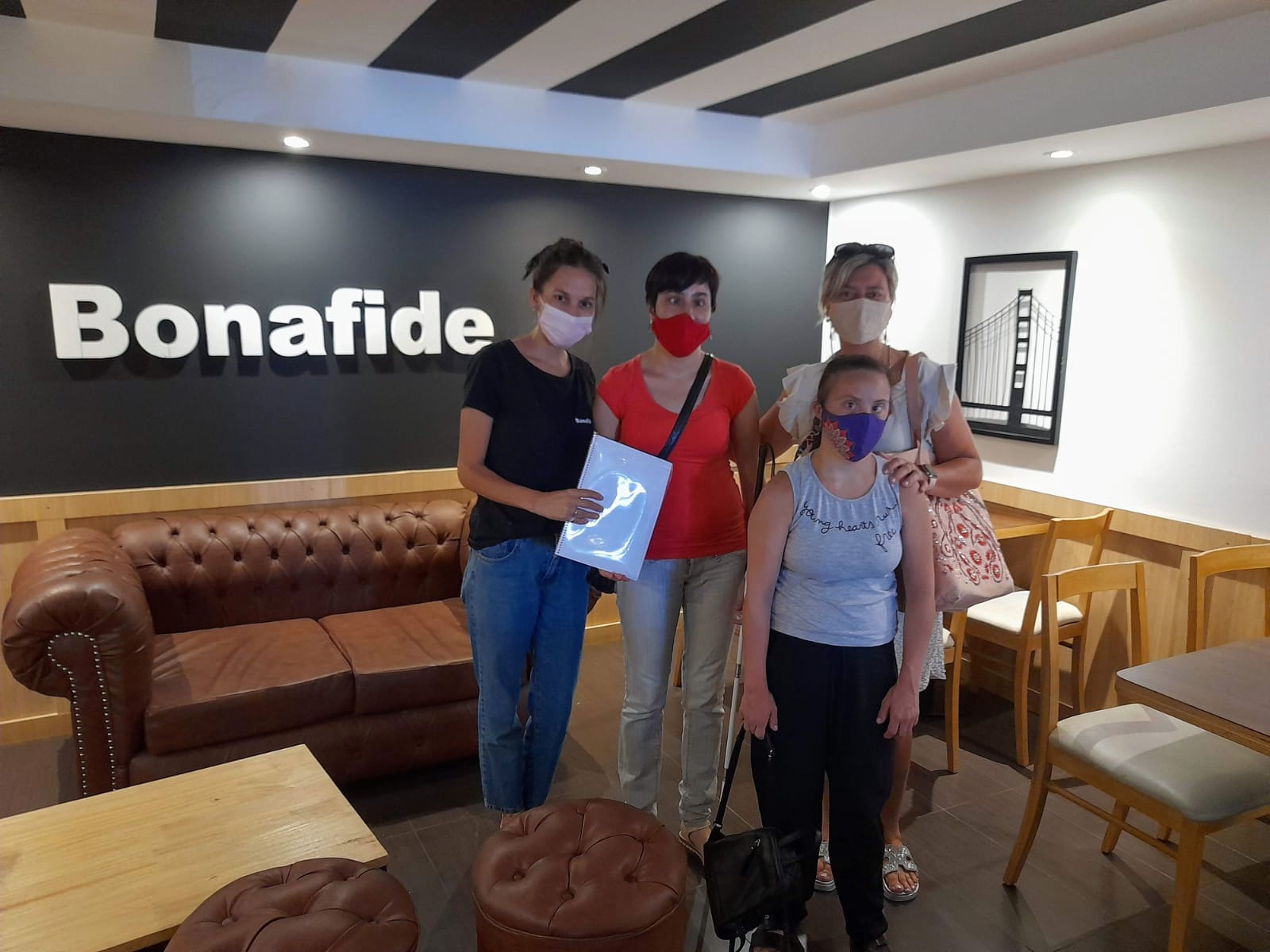 YAMILEN OTTA TRADUCE MEN&Uacute;S AL BRAILE PARA PERSONAS CON CEGUERA