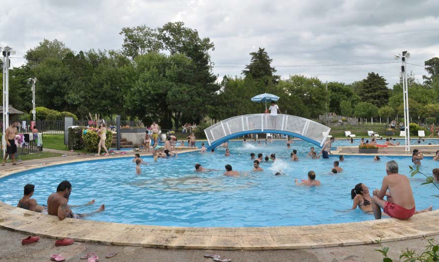 DENUNCIAN DISCRIMINACI&Oacute;N EN LA PILETA DE AGEC