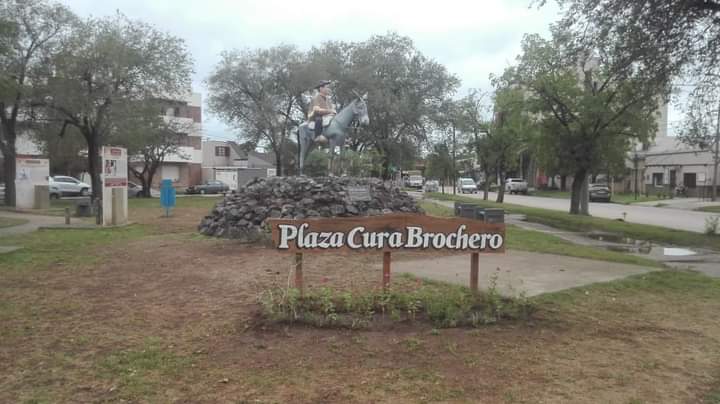 RECUERDO AL CURA BROCHERO Y REZO DEL ROSARIO HOY A LAS 20