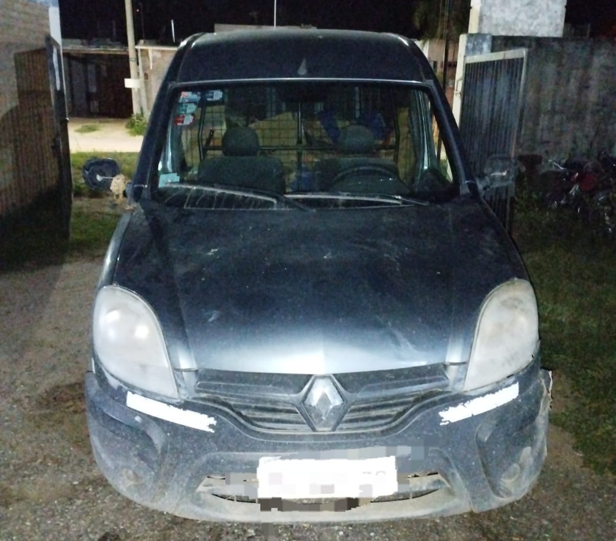 PARTE POLICIAL: DETIENEN A MASCULINO QUI&Eacute;N SE TRASLADABA EN VEH&Iacute;CULO CON PEDIDO DE SECUESTRO 