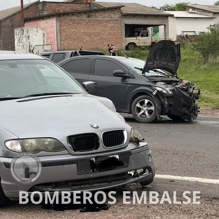 EMBALSE: UNA PAREJA DE R&Iacute;O TERCERO SUFRI&Oacute; UN ACCIDENTE EN EL CRUCE EL QUEBRACHO 