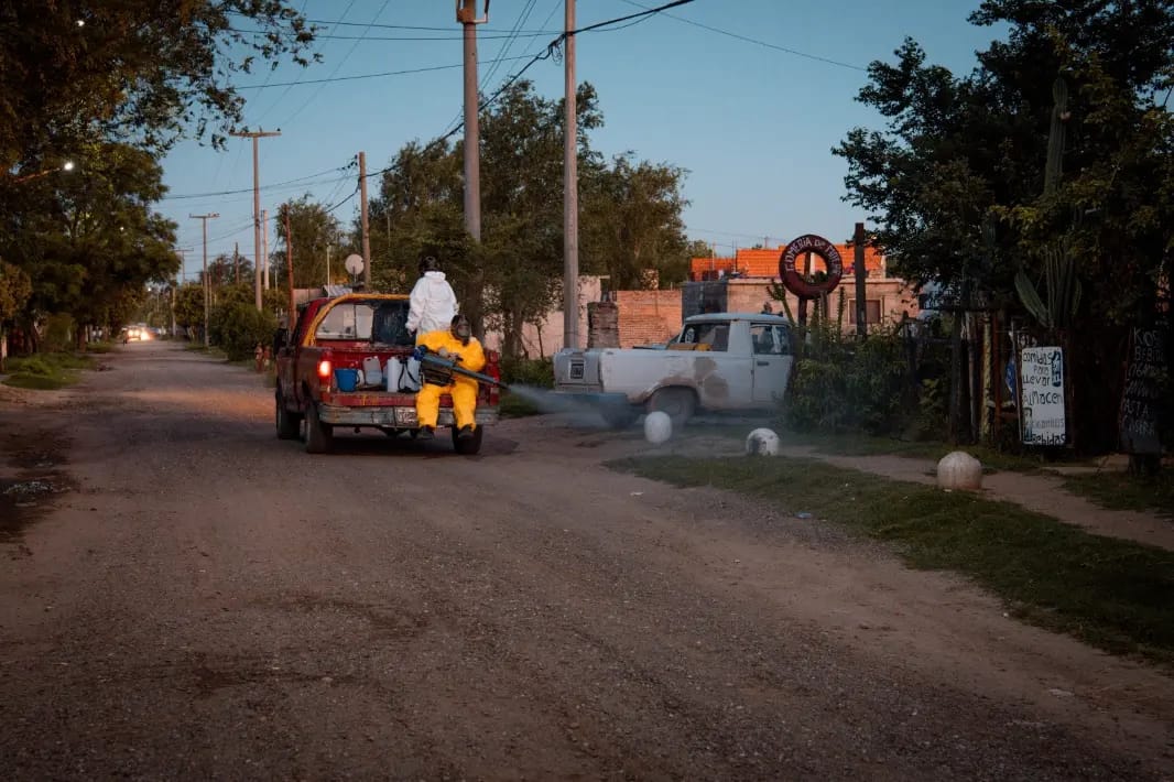 LUCHA CONTRA EL DENGUE: EL MUNICIPIO INICI&Oacute; UN GRAN OPERATIVO DE FUMIGACI&Oacute;N EN LOS BARRIOS