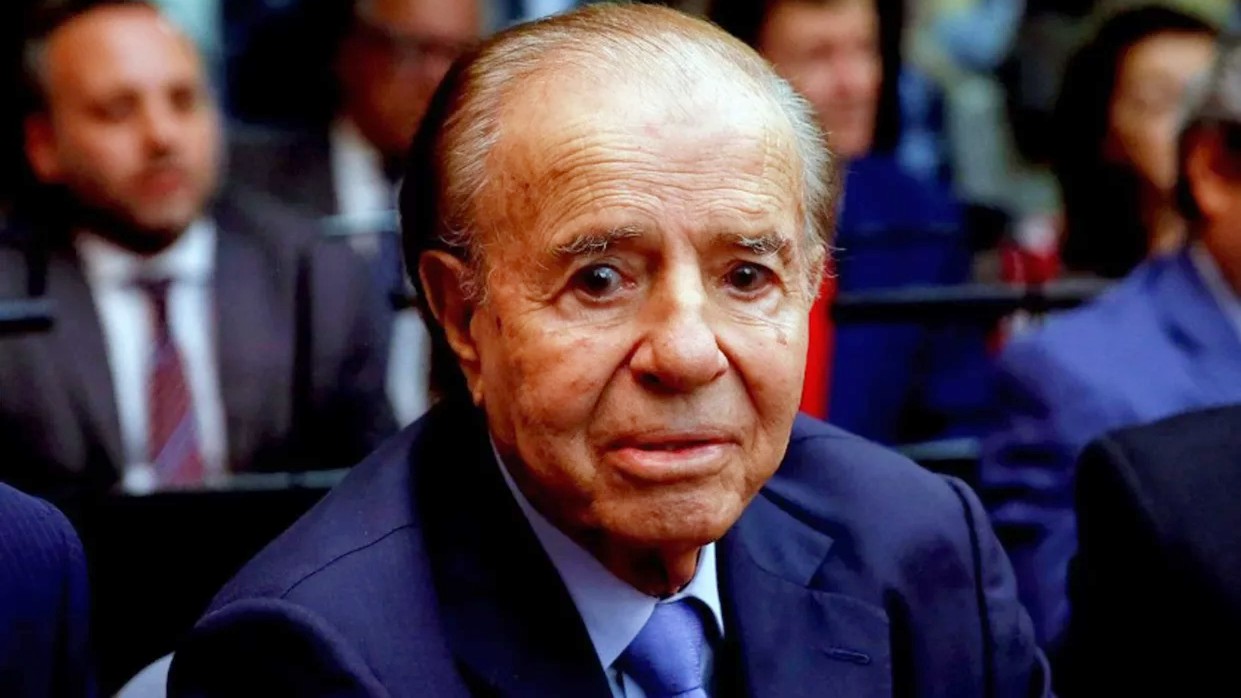Explosiones R&iacute;o Tercero: defensa de Carlos Menem dice que est&aacute; grave y no puede asistir al juicio
