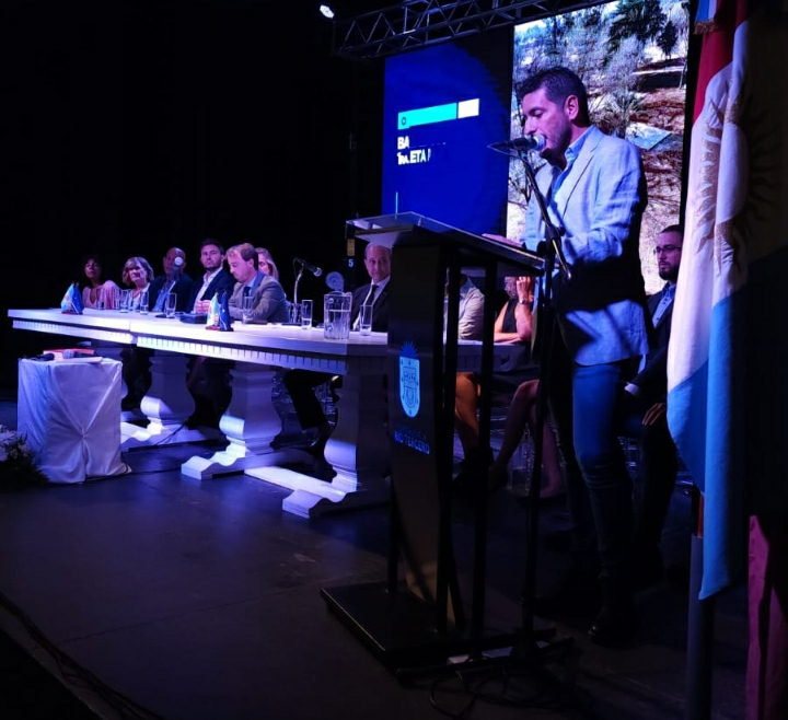 FERRER ANUNCI&Oacute; 100% DE LUCES LED, UN GERI&Aacute;TRICO Y UN LOTEO MUNICIPAL