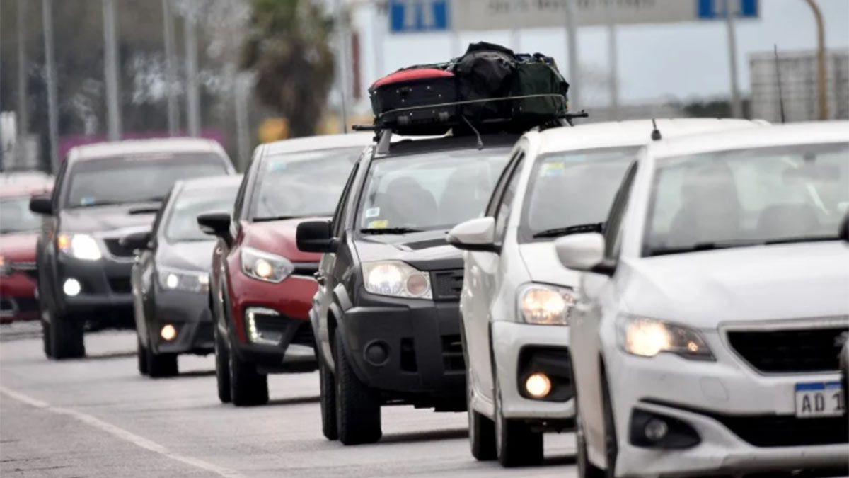 ANOCHE INGRESARON A LA CIUDAD UNOS 2000 AUTOS EN ALREDEDOR DE UNA HORA