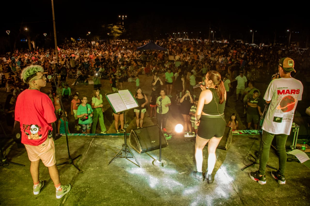 VERANO ACTIVO: EL DOMINGO EL CARNAVAL SE VIVI&Oacute; EN NUESTRO RIO