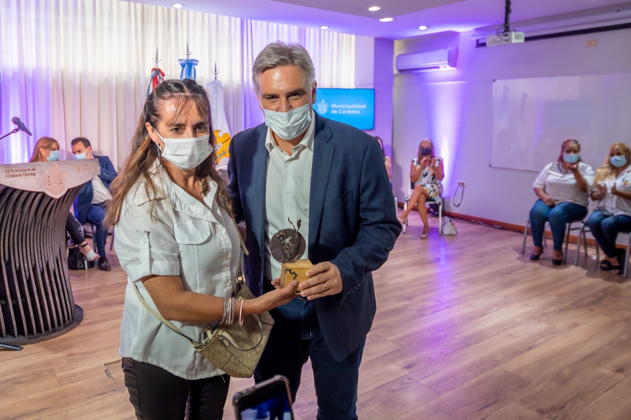 SE ROMPE UN TECHO DE CRISTAL EN C&Oacute;RDOBA