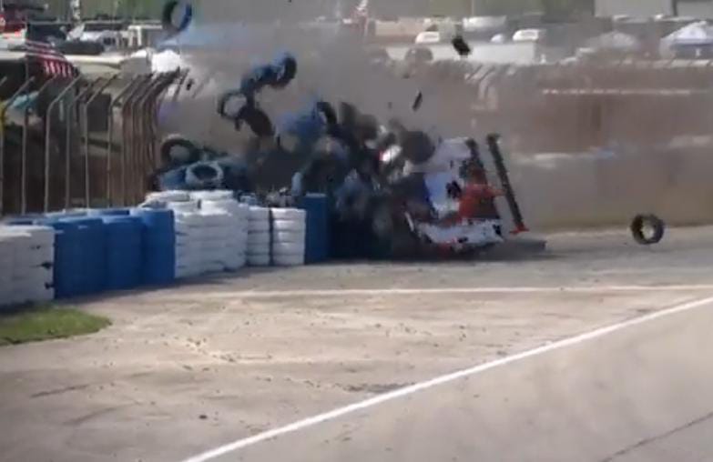  Pechito L&oacute;pez protagoniz&oacute; un fuerte accidente en Sebring