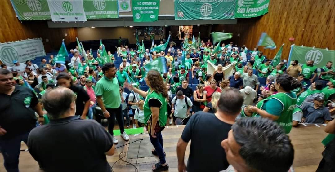DAMI&Aacute;N ALBORNOZ HABL&Oacute; DE LA SITUACI&Oacute;N EN SALUD, DEL CONVENIO COLECTIVO DE FABRICA MILITAR Y LE RESPONDI&Oacute; A DAVICO