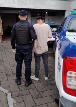 Parte policial: masculino fue aprehendido por ebriedad escandalosa y molestia a terceros