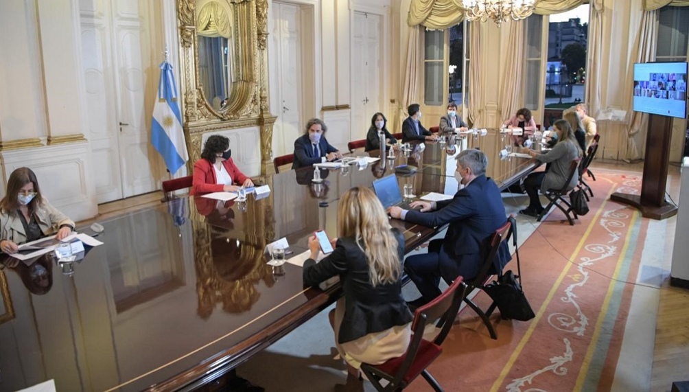 El Comit&eacute; de expertos le recomend&oacute; al Gobierno m&aacute;s restricciones a la circulaci&oacute;n