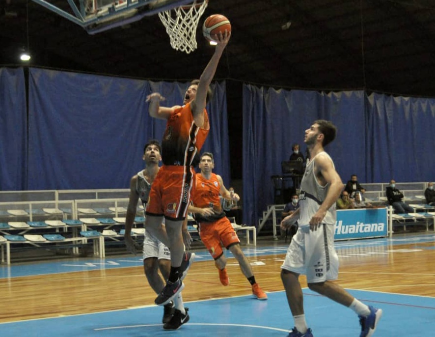 En un gran partido, 9 de Julio derrot&oacute; a CNSA Basquet  por 78 a 63.