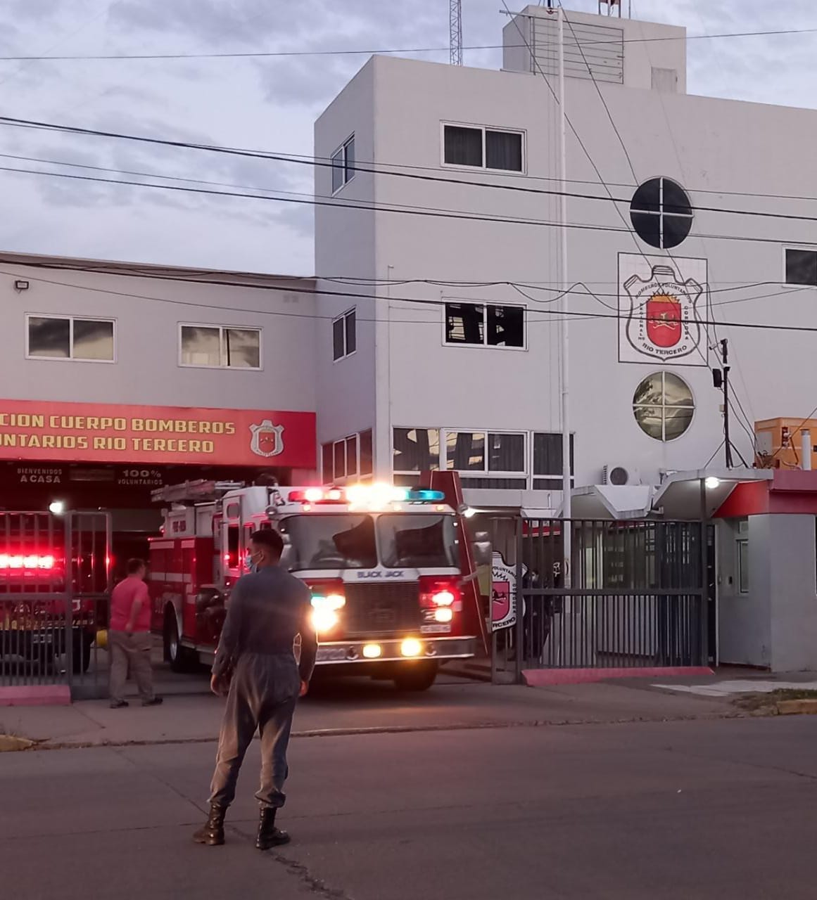 INTENSO ACCIONAR DE BOMBEROS DURANTE EL FIN DE SEMANA