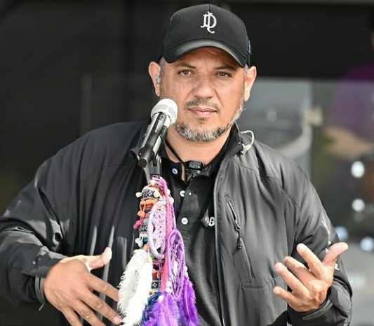 NOTICIAS + IVA: ENTREVISTA CON LUCIO EL INDIO ROJAS