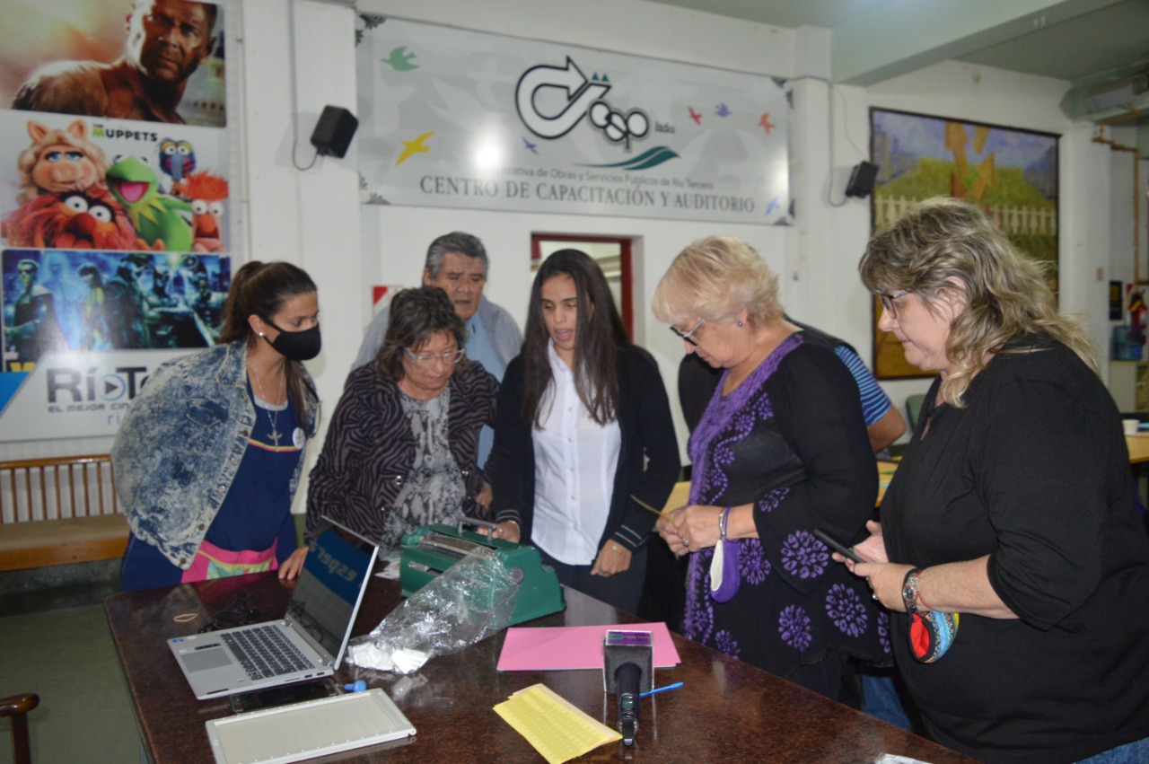 SE BRIND&Oacute; EN LA COOPERATIVA EL TALLER DE INICIACI&Oacute;N A LA LECTO-ESCRITURA BRAILLE