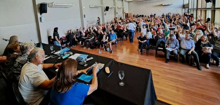 UEPC RECHAZ&Oacute; LA PROPUESTA SALARIAL Y HABR&Aacute; TRES D&Iacute;AS DE PARO