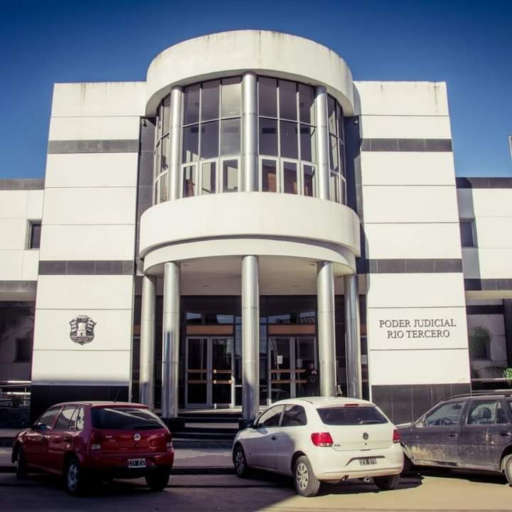 S&Aacute;NCHEZ TORASSA: HAY QUE DECONSTRUIR LA IDEA DE QUE EL PADRE ES PROVEEDOR Y LA MADRE CUIDADORA