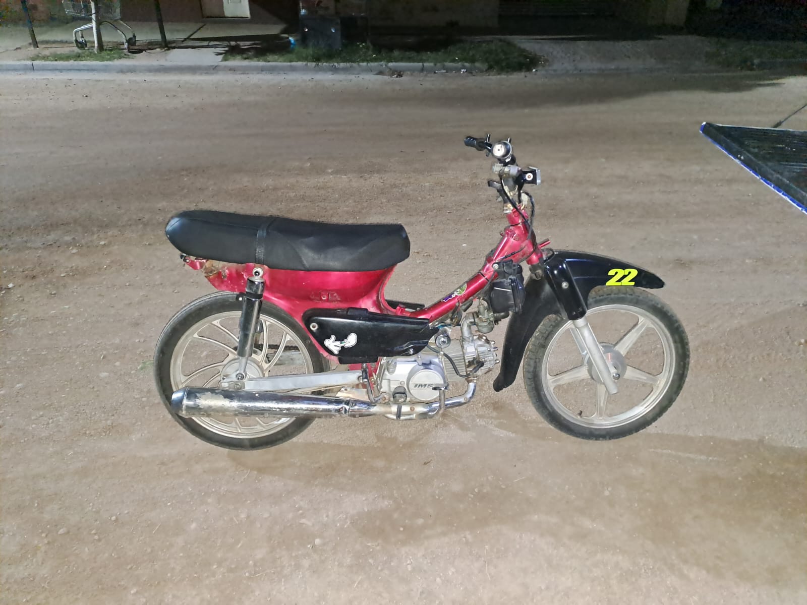 PARTE POLICIAL: SE SECUESTRO UNA MOTOCICLETA POR NO TENER LA DOCUMENTACI&Oacute;N, ESPEJOS, NI PATENTE