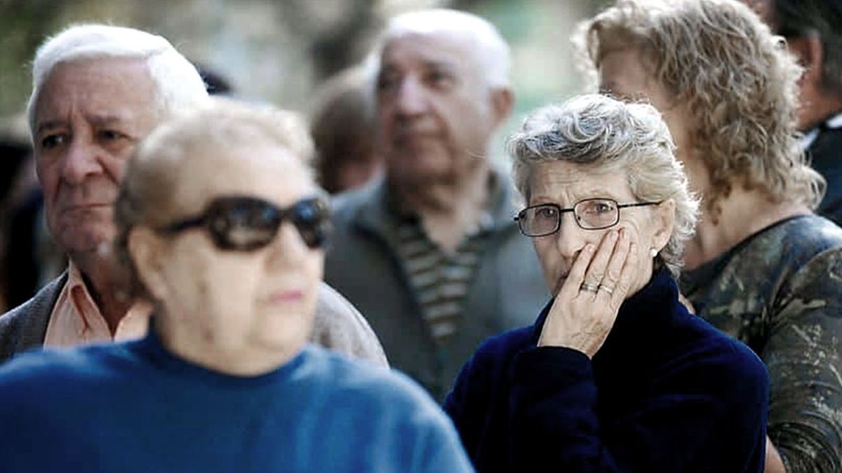 Eugenio Semino: hay un millón y medio de jubilados que no tienen red social ni familiar