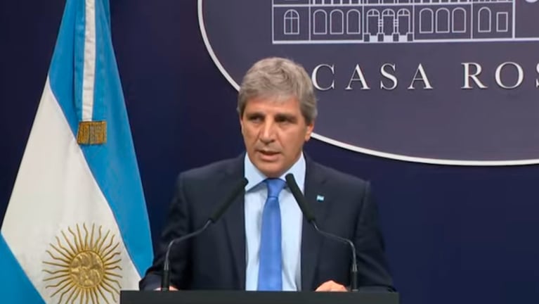 El Gobierno anunció el fin del cepo cambiario y el dólar fluctuará entre $ 1.000 y $ 1.400
