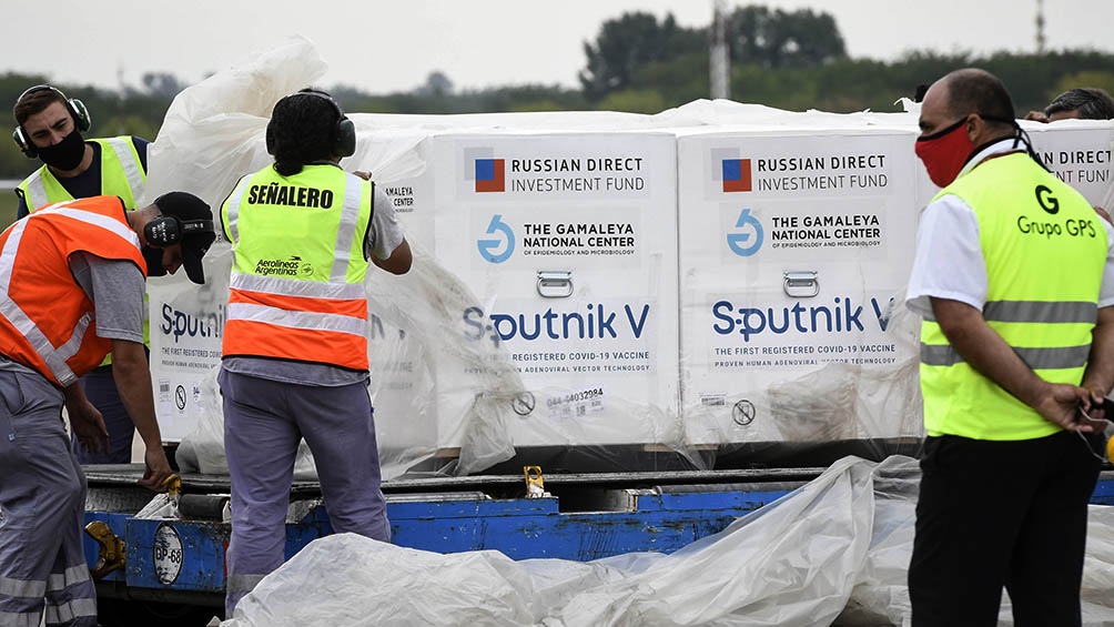 M&aacute;s vacunas: 494.400 dosis de Sputnik V comenzaron a ser distribuidas en todo el pa&iacute;s