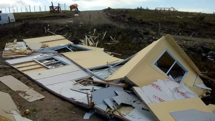 YACANTO: M&aacute;s de 20 viviendas fueron afectadas por los fuertes vientos 