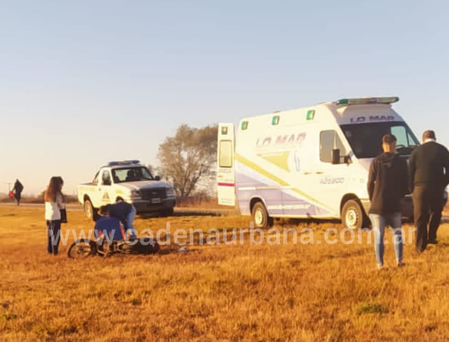 COLECTIVO COLISION&Oacute; CON UNA MOTO CAMINO A CORRALITO