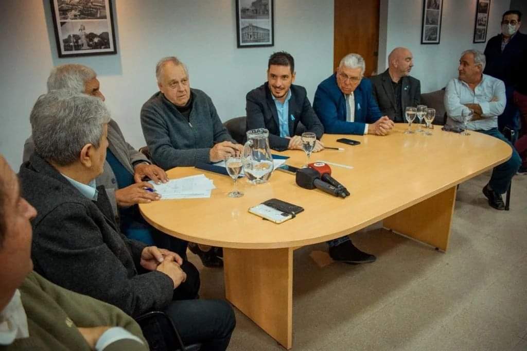 &iexcl;M&Aacute;S OBRAS PARA LA CIUDAD! CLOACAS EN BARRIO BONAYRE Y REPAVIMENTACI&Oacute;N AVDA. GRAL. SAVIO