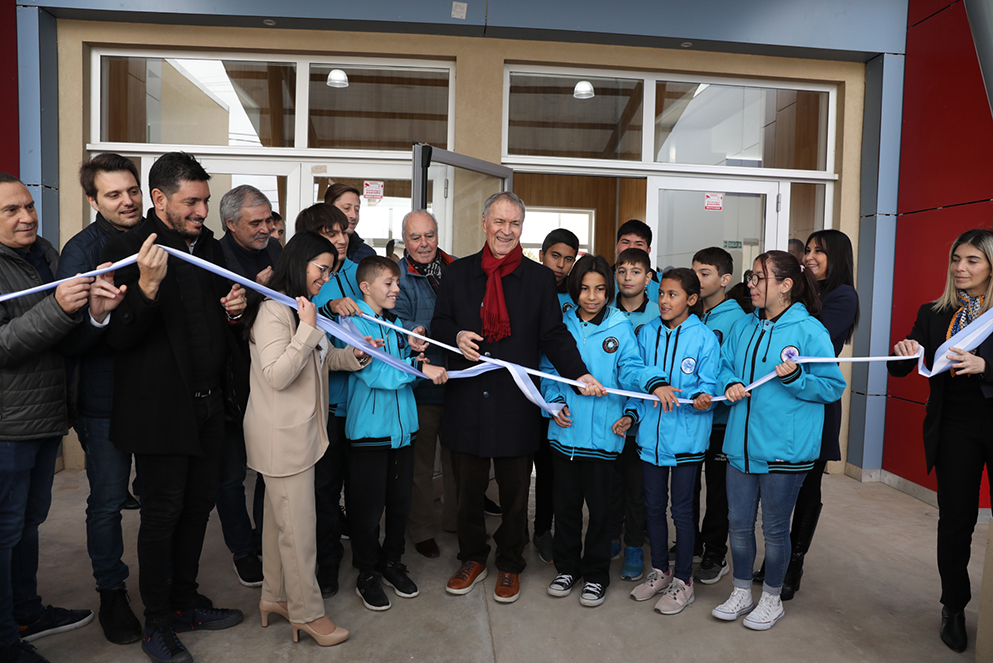 SCHIARETTI INAUGUR&Oacute; EL EDIFICIO DE LA ESCUELA PROA EN R&Iacute;O TERCERO 