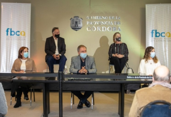 Schiaretti lanz&oacute; cr&eacute;ditos a tasa cero para hacedores art&iacute;sticos