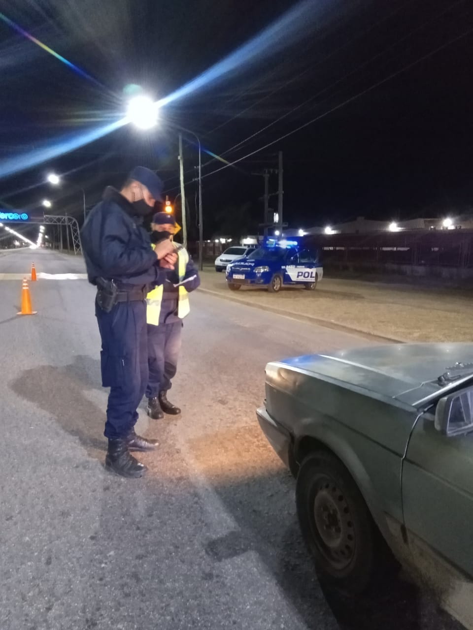 Parte Policial: Controles vehiculares, Allanamiento, Detenci&oacute;n, Robo, Desarticulaci&oacute;n de reuni&oacute;n