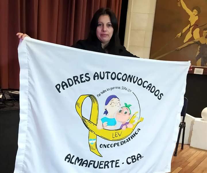 PADRES AUTOCONVOCADOS PIDEN POR LA LEY ONCOPEDI&Aacute;TRICA