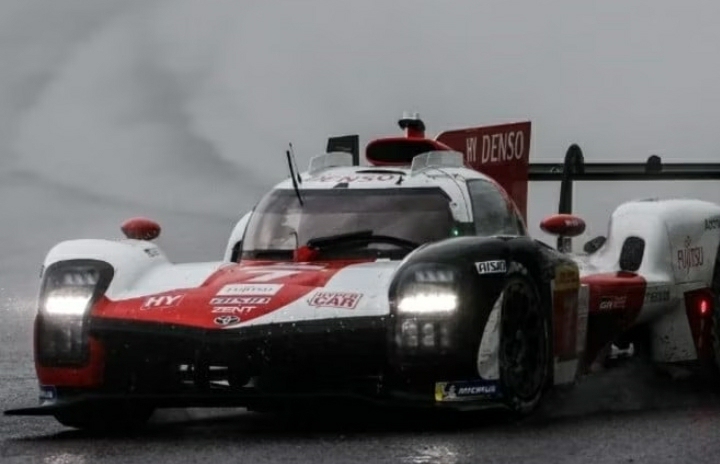 MICRO DE AUTOMOVILISMO: PECHITO L&Oacute;PEZ EN LAS 24 HORAS DE LE MANS 