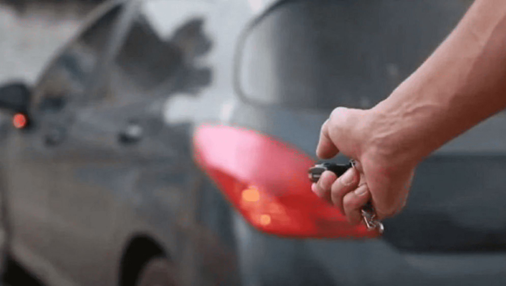 NOTICIAS + IVA : ADVIERTEN SOBRE ROBO CON INHIBIDORES DE ALARMA