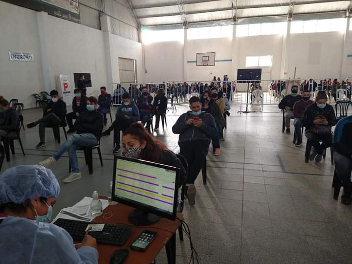 MIGUEL CANUTTO: &ldquo;SE COLOCAN 200 VACUNAS POR HORA&rdquo;