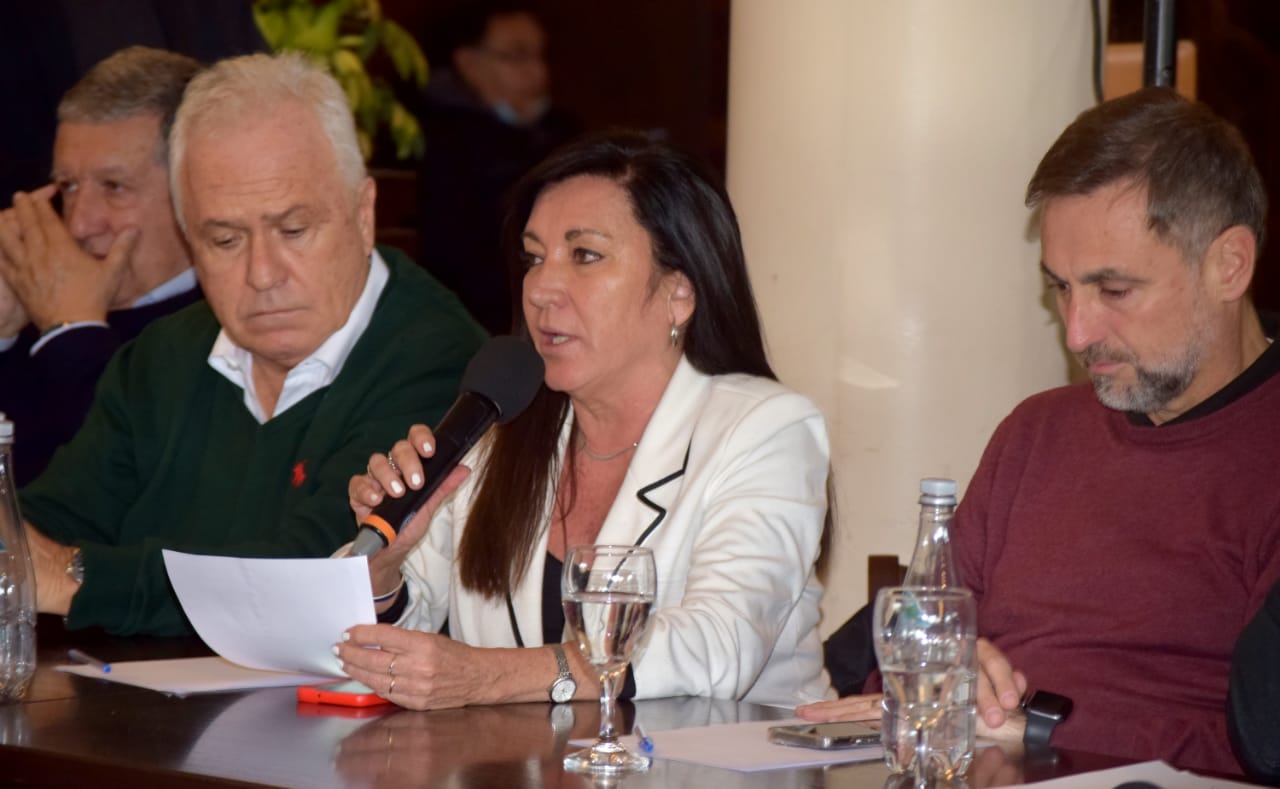 LAURA RODR&Iacute;GUEZ MACHADO SE REFIRI&Oacute; A LA PROBLEM&Aacute;TICA DEL COMBUSTIBLE EN EL PA&Iacute;S
