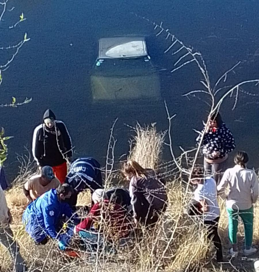 BOMBEROS VOLUNTARIOS DE ALMAFUERTE TRABAJARON EN UN RESCATE DE VEH&Iacute;CULO EN PIEDRAS MORAS 