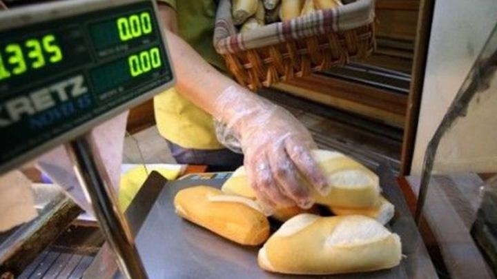  DESDE EL LUNES EN R&Iacute;O TERCERO EL KILO DE PAN COSTAR&Aacute; 600 PESOS PROMEDIO EL KILO