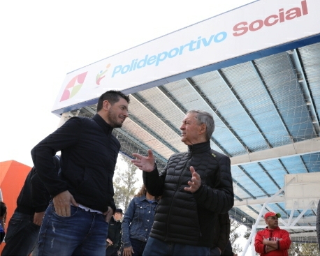 SCHIARETTI RECORRI&Oacute; EL NUEVO POLIDEPORTIVO SOCIAL DE BARRIO MONTE GRANDE 