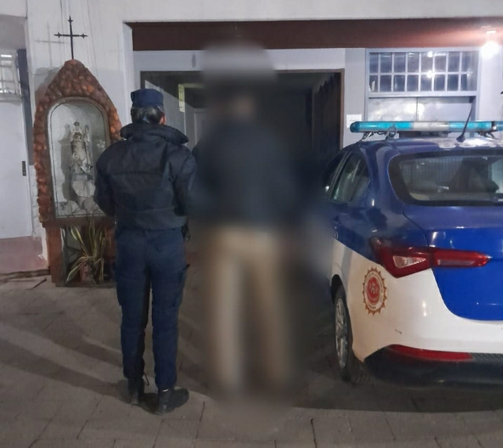 PARTE POLICIAL: DA&Ntilde;O, SECUESTRO Y APREHENSI&Oacute;N DE UN JOVEN DE 18 A&Ntilde;OS EN BARRIO CERINO