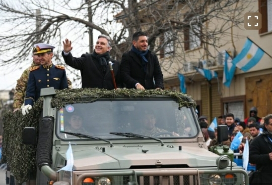 Acto del 9 de Julio: unas 20 mil personas acompañaron el desfile cívico-militar en Río Tercero