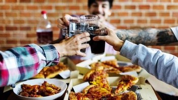 A partir de ma&ntilde;ana quedan suspendidas las reuniones sociales en todo el pa&iacute;s