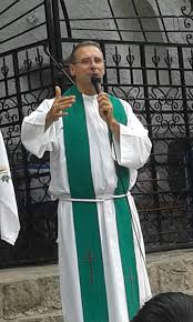 El Padre Sergio Rubiolo nos dio la bendici&oacute;n en el D&iacute;a de San Cayetano.