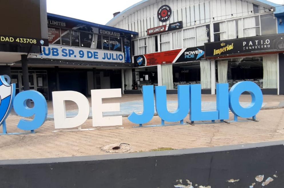 Nora Gerbaldo (Presidenta del Club Sportivo 9 de Julio): &ldquo;9 de Julio tienen una gran historia y hoy es el d&iacute;a para celebrarlo"