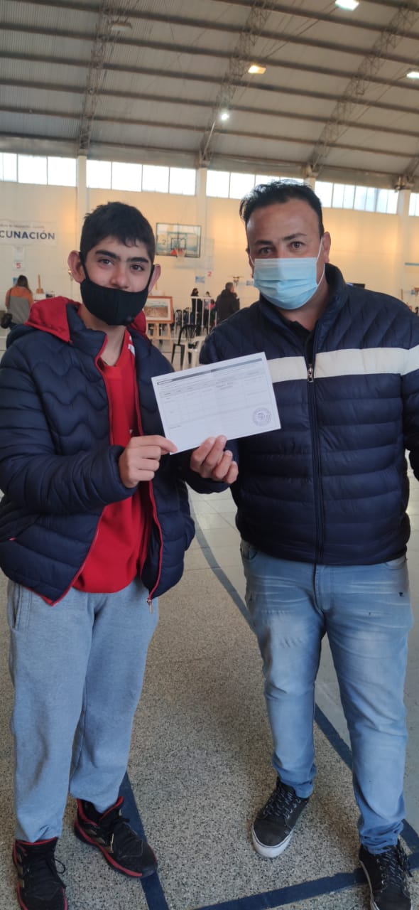 JUAN IGNACIO: EL PRIMER NI&Ntilde;O EN RECIBIR LA DOSIS DE MODERNA