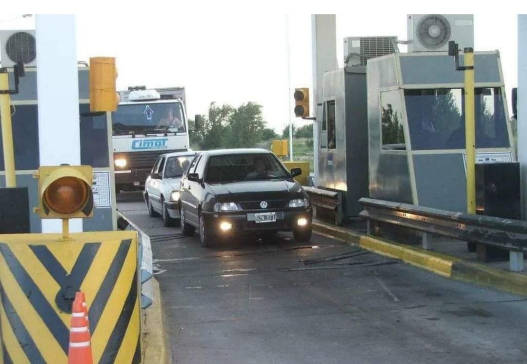 ANALIZAN LEVANTAR LOS TRES PEAJES DE LA RUTA 6 DE C&Oacute;RDOBA