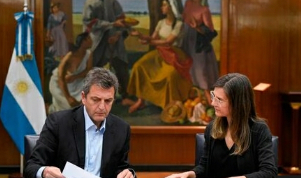Massa: La jubilaci&oacute;n m&iacute;nima pasar&aacute; de $37.525 a $50.353