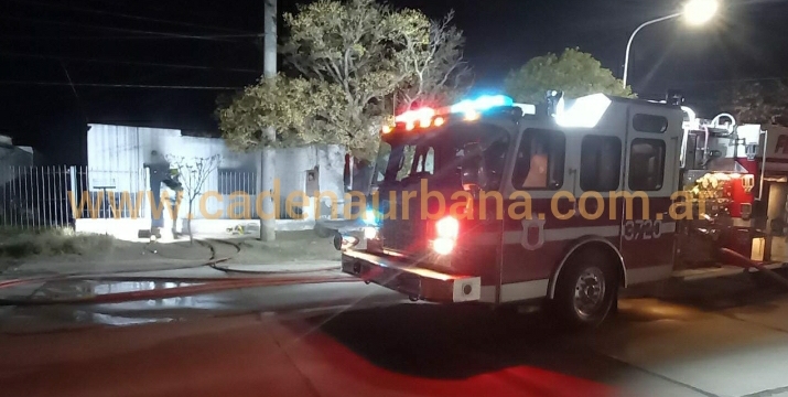 INCENDIO DE VIVIENDA EN BARRIO CERINO