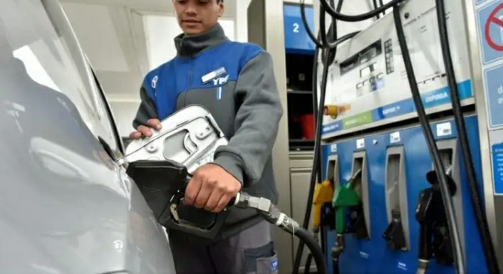 YPF AUMENT&Oacute; UN 12,5% EL COMBUSTIBLE Y EL GOBIERNO CONGELA LOS PRECIOS HASTA OCTUBRE 